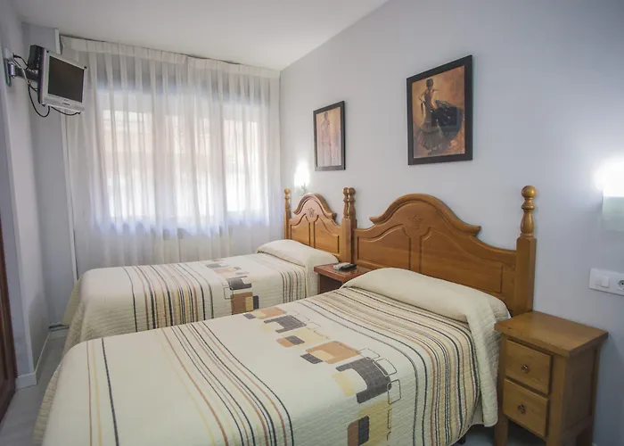 Santa Barbara Pensión 3*